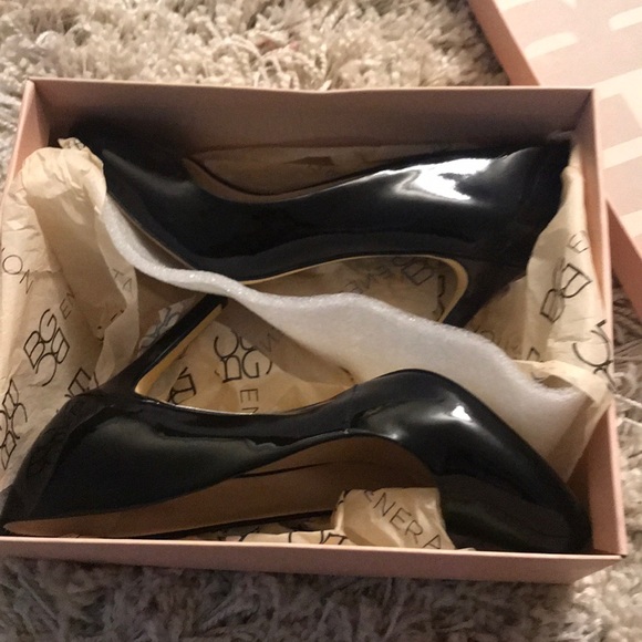 BCBG Black High heel for all occasion! - Picture 8 of 8